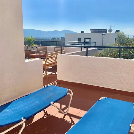 別荘 House In Roses With Private Pool & Sea Views *