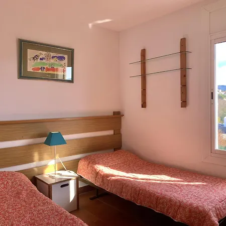 House In Roses With Private Pool & Sea Views Montjoi