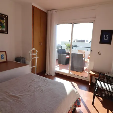 House In Roses With Private Pool & Sea Views 別荘