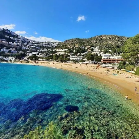 House In Roses With Private Pool & Sea Views 別荘